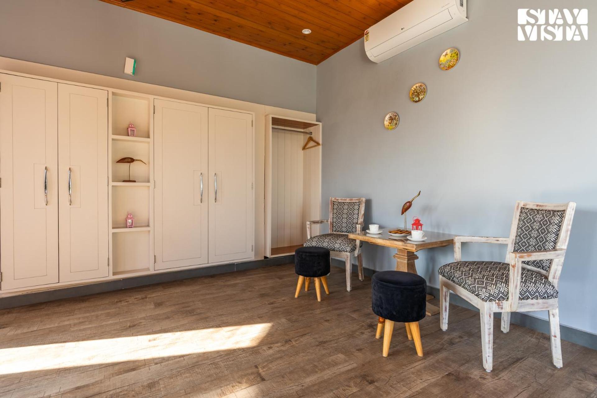 StayVista at Serene Barog Exterior foto
