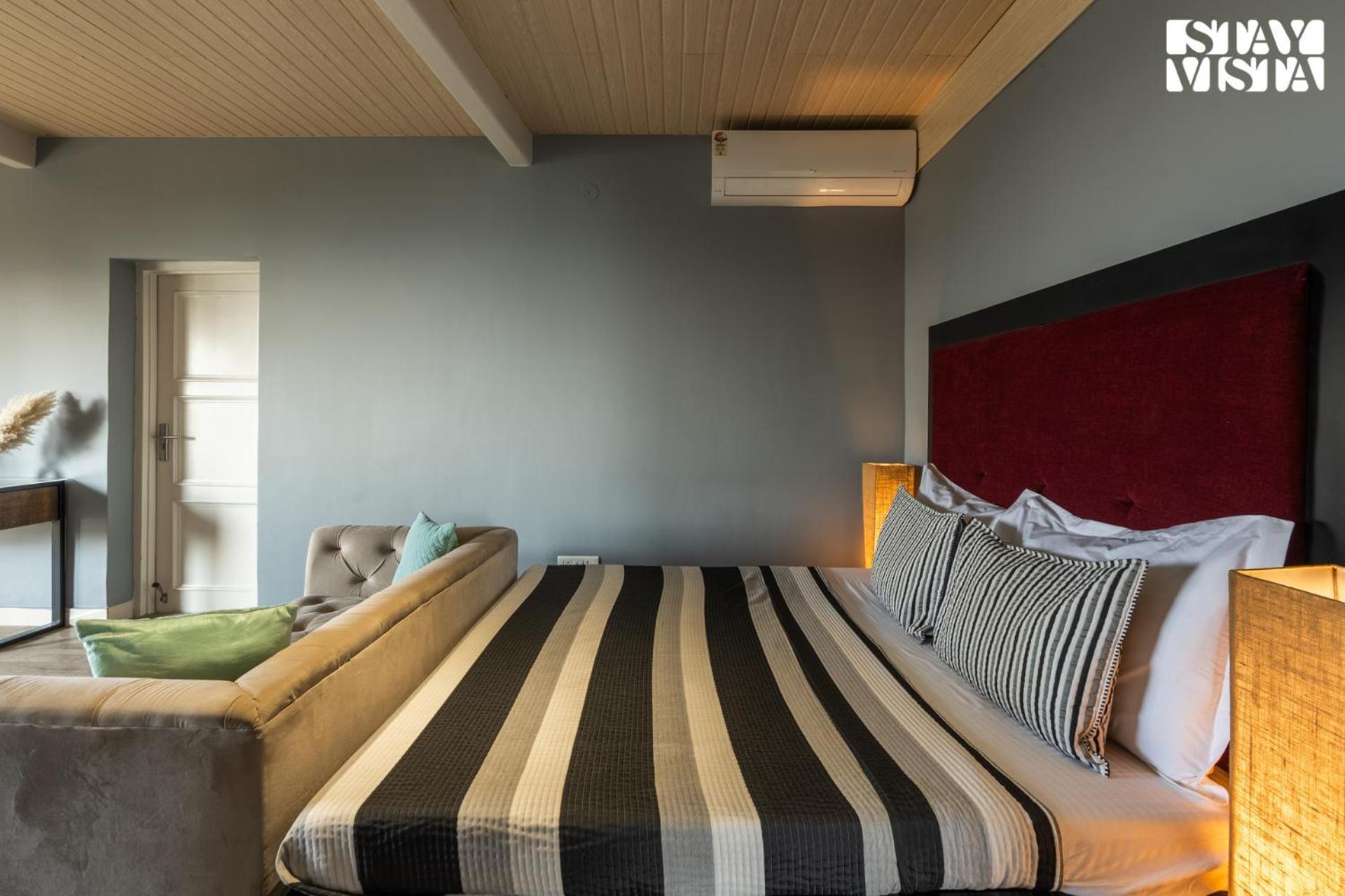 StayVista at Serene Barog Exterior foto