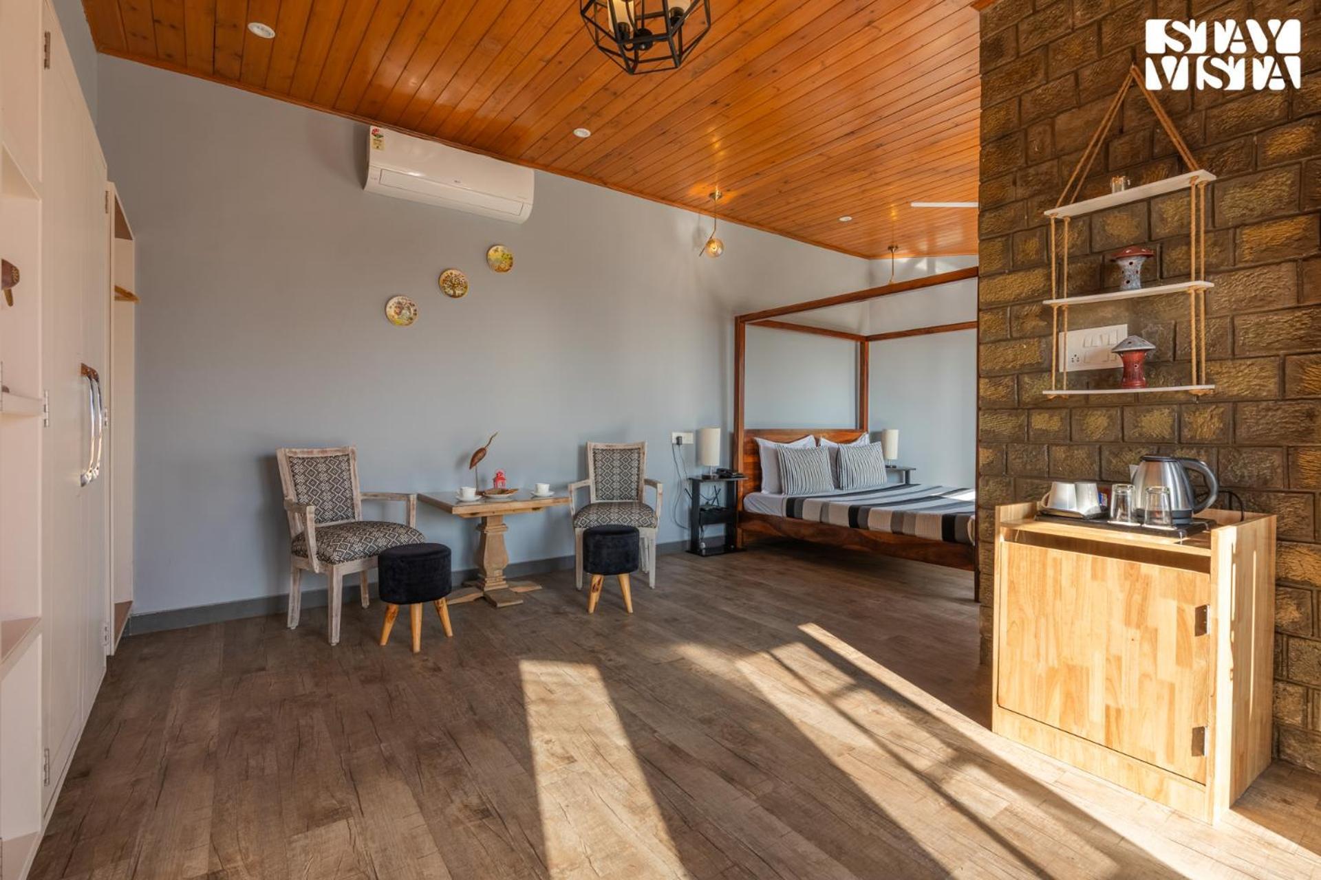 StayVista at Serene Barog Exterior foto