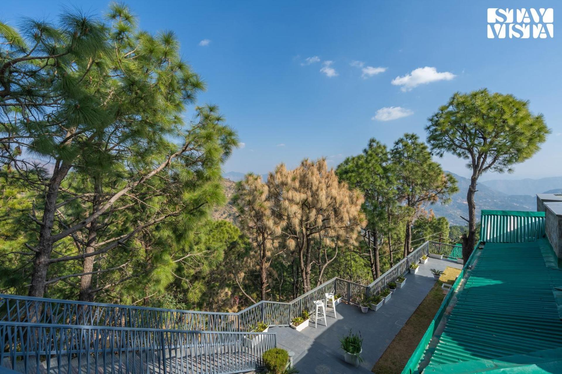 StayVista at Serene Barog Exterior foto