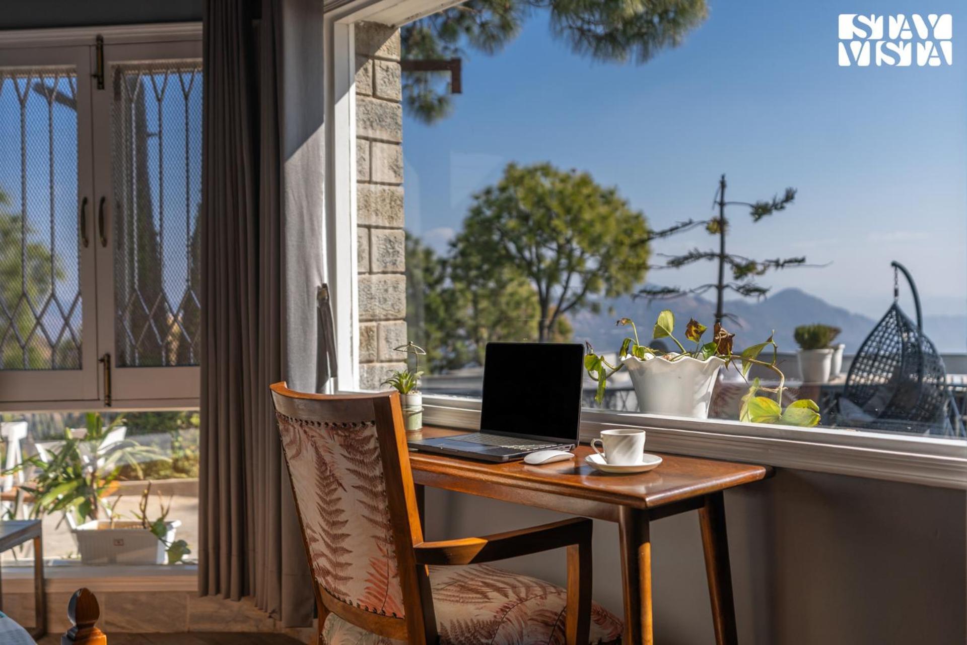 StayVista at Serene Barog Exterior foto