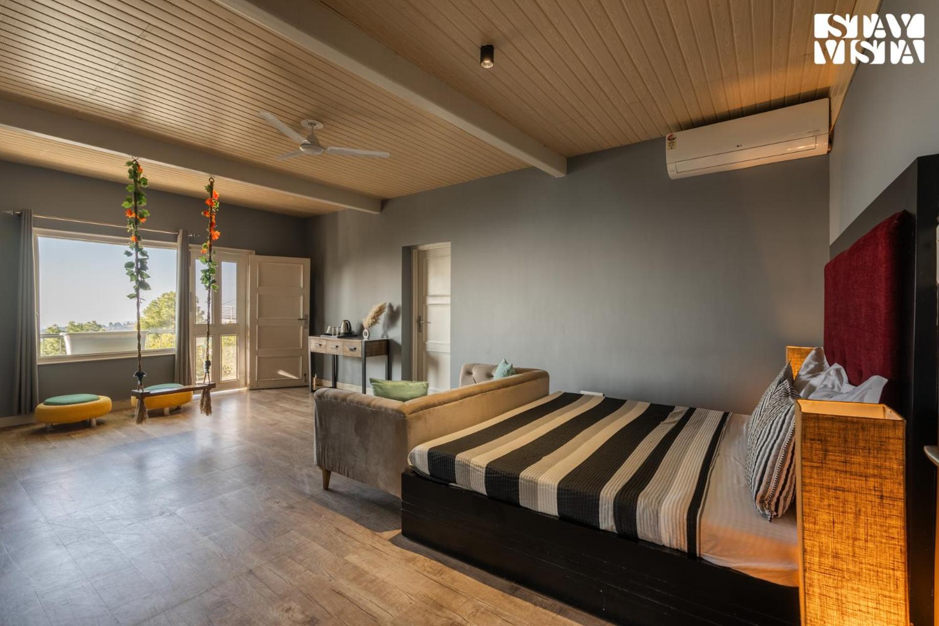 StayVista at Serene Barog Exterior foto