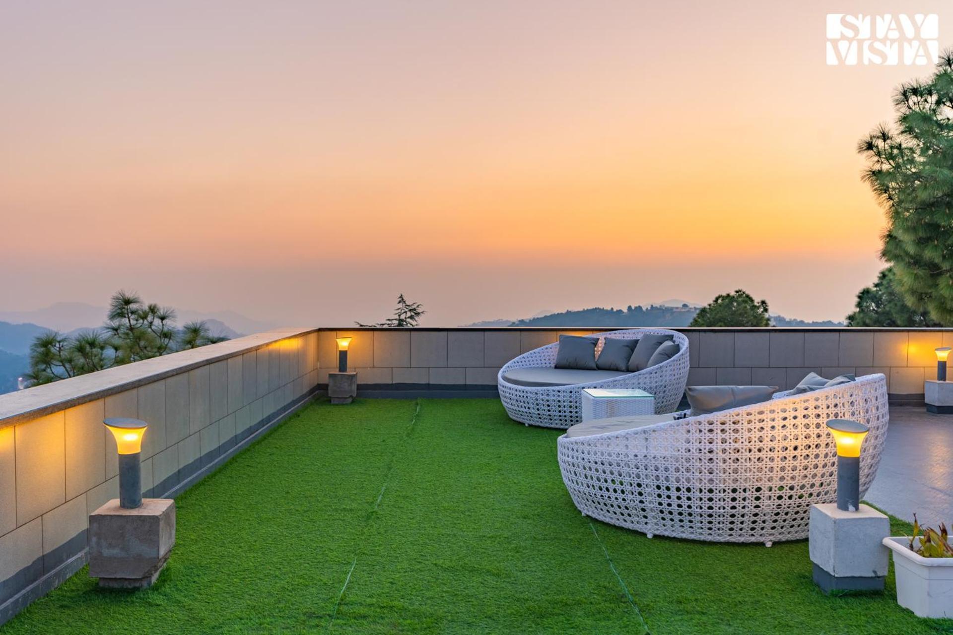 StayVista at Serene Barog Exterior foto